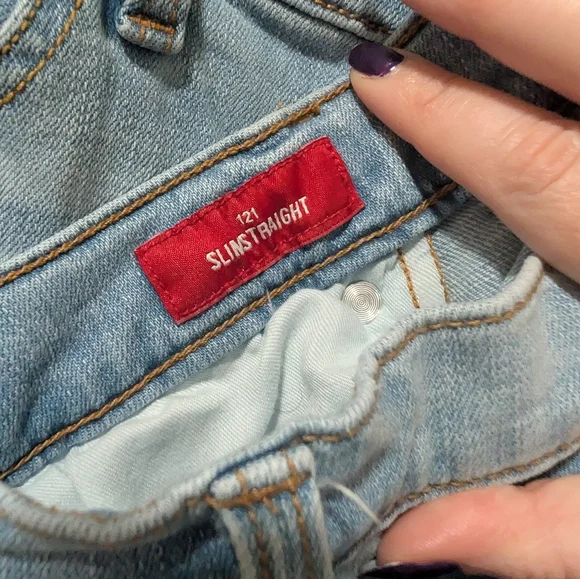 Lucky Brand Light Wash 121 Slim Straight Jeans - Picture 4 of 6